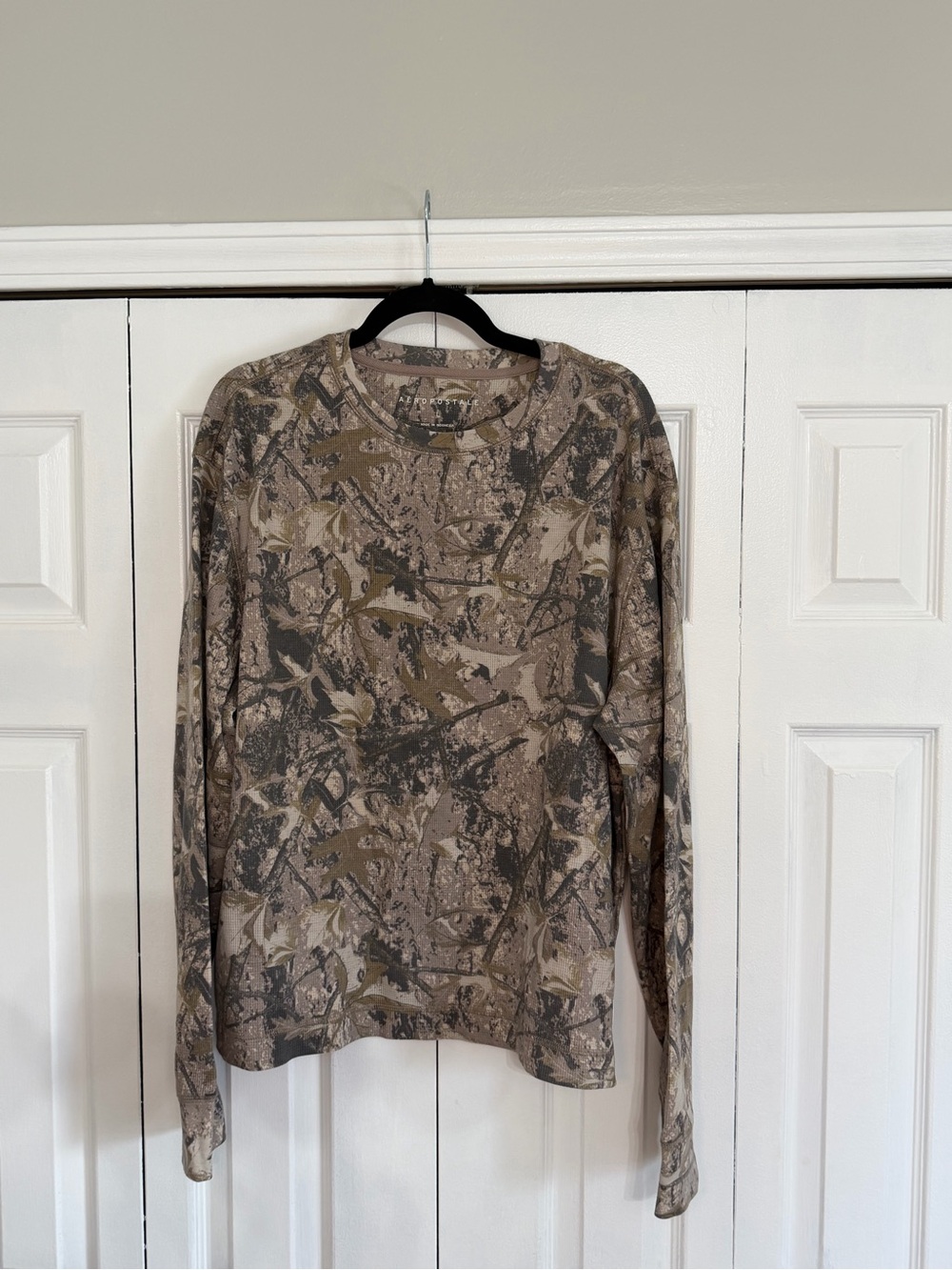 Aeropostale Men's Long Sleeve Camouflage shirt - Tan/Olive (L)